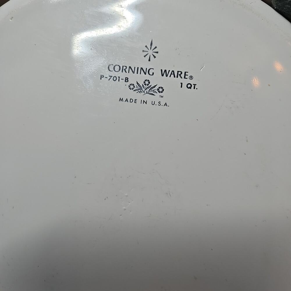 Vintage 70s Corning Ware Glass Avocado Green & White Covered Dish Casserole Bowl - Picture 6 of 9